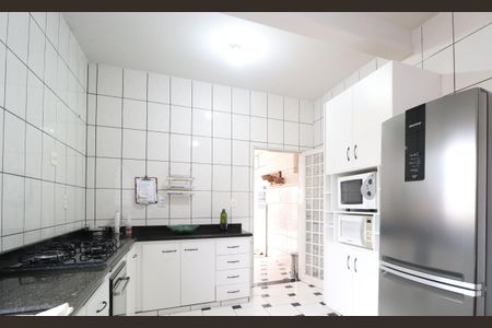 Casa para alugar com 285m², 6 quartos e 3 vagasCozinha