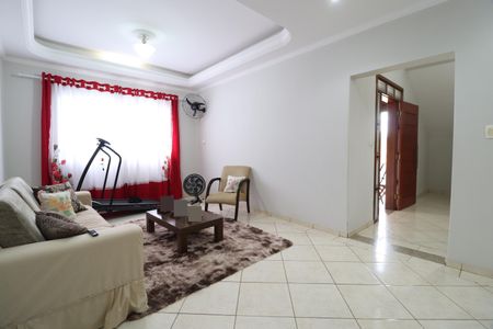 Sala de casa para alugar com 6 quartos, 285m² em Jardim Patricia, Uberlândia