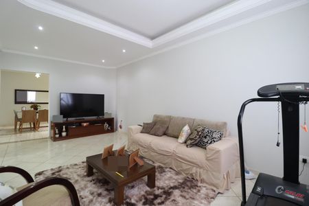 Sala de casa para alugar com 6 quartos, 285m² em Jardim Patricia, Uberlândia