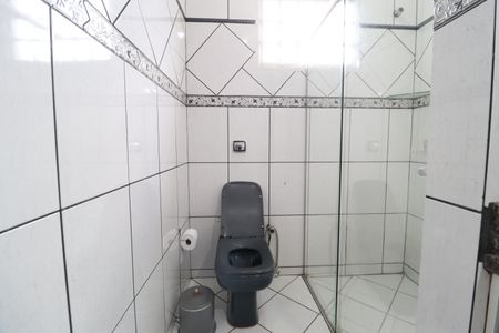 Casa para alugar com 285m², 6 quartos e 3 vagasBanheiro Social