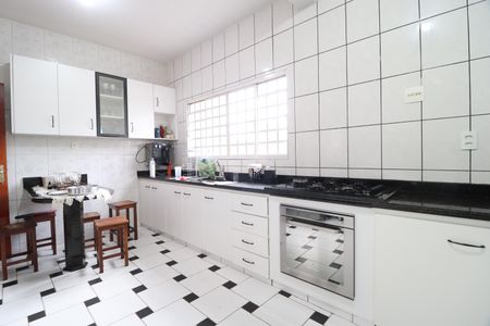 Casa para alugar com 285m², 6 quartos e 3 vagasCozinha