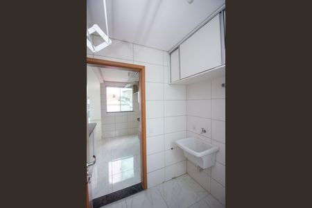 Casa para alugar com 87m², 2 quartos e 2 vagasCozinha e Área de Serviço