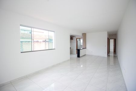 Sala de casa à venda com 2 quartos, 87m² em Nacional, Contagem