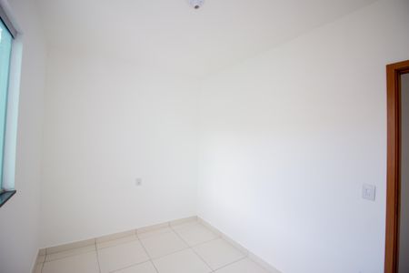 Quarto 2 de casa à venda com 2 quartos, 87m² em Nacional, Contagem