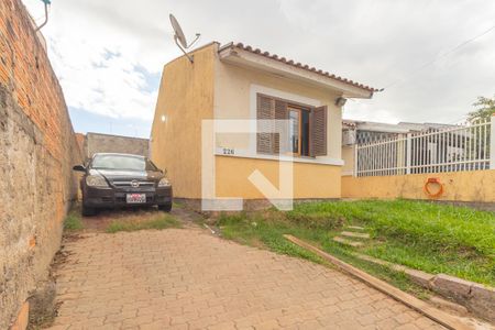 Casa à venda com 221m², 3 quartos e 2 vagas Casa à venda com 221m², 3 quartos e 2 vagasFachada/Garagem