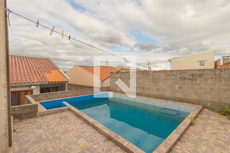 Casa à venda com 221m², 3 quartos e 2 vagas Casa à venda com 221m², 3 quartos e 2 vagasÁrea externa/Piscina