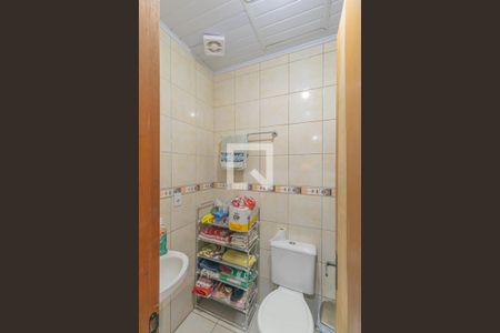 Casa à venda com 221m², 3 quartos e 2 vagas Casa à venda com 221m², 3 quartos e 2 vagasBanheiro