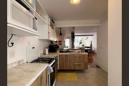 Apartamento à venda com 120m², 2 quartos e sem vagaCozinha/área de serviço