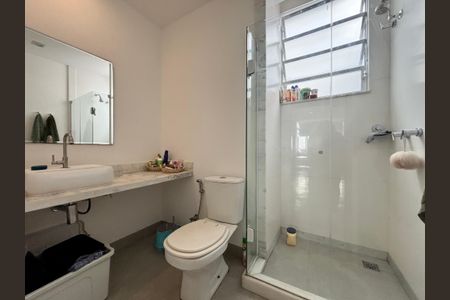 Apartamento à venda com 120m², 2 quartos e sem vagaBanheiro social