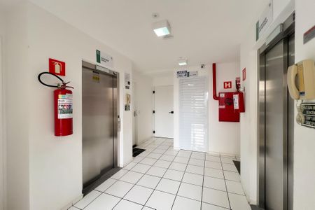 Apartamento para alugar com 49m², 2 quartos e 1 vagaHall social