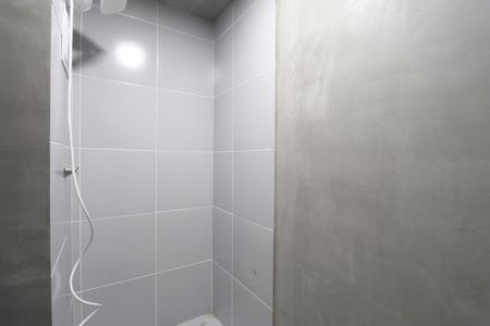 Banheiro de kitnet/studio à venda com 1 quarto, 25m² em Barra Funda, São Paulo