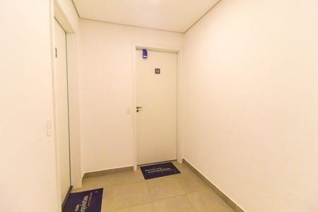 Apartamento para alugar com 32m², 2 quartos e sem vaga Apartamento para alugar com 32m², 2 quartos e sem vagaHall