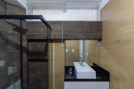 Casa para alugar com 520m², 8 quartos e 2 vagasBanheiro Suíte 1 Edícula