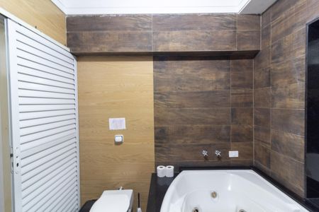 Casa para alugar com 520m², 8 quartos e 2 vagasBanheiro Suíte 1 Edícula