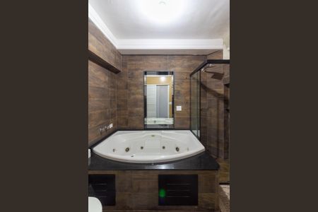 Casa para alugar com 520m², 8 quartos e 2 vagasBanheiro Suíte 1 Edícula