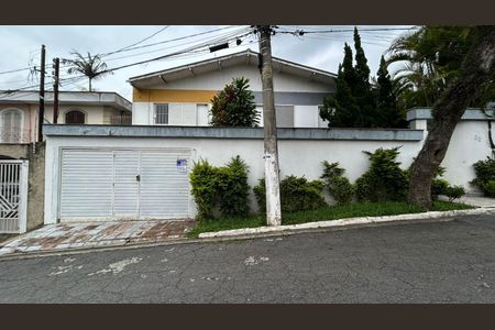 Casa para alugar com 520m², 8 quartos e 2 vagasFachada