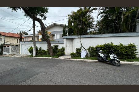 Casa para alugar com 520m², 8 quartos e 2 vagasFachada