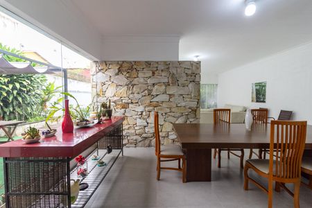 Casa para alugar com 520m², 8 quartos e 2 vagasSala de Jantar