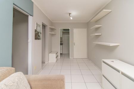 Sala de apartamento para alugar com 1 quarto, 55m² em Teresópolis, Porto Alegre