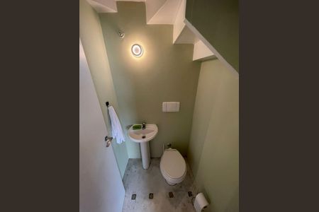 Apartamento para alugar com 110m², 2 quartos e 2 vagas Apartamento para alugar com 110m², 2 quartos e 2 vagasBanheiro