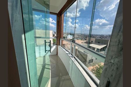 Varanda  de apartamento à venda com 2 quartos, 92m² em Cabral, Contagem