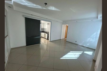 Sala  de apartamento à venda com 2 quartos, 92m² em Cabral, Contagem