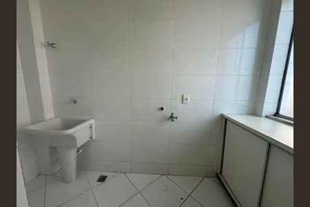 Área de serviço  de apartamento à venda com 2 quartos, 92m² em Cabral, Contagem