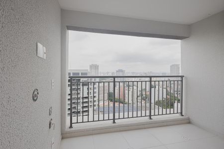 Varanda de kitnet/studio para alugar com 1 quarto, 26m² em Pompeia, São Paulo