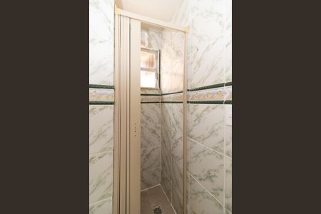 Banheiro de apartamento para alugar com 1 quarto, 45m² em Vila Valqueire, Rio de Janeiro