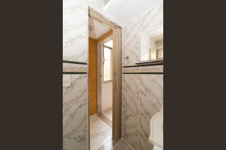 Banheiro de apartamento para alugar com 1 quarto, 45m² em Vila Valqueire, Rio de Janeiro