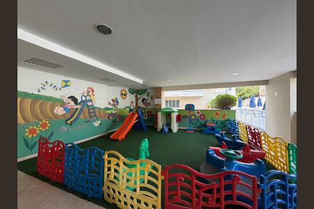 Apartamento à venda com 109m², 4 quartos e 2 vagasÁrea comum - Playground