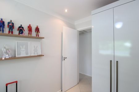 Apartamento à venda com 109m², 4 quartos e 2 vagasQuarto 2