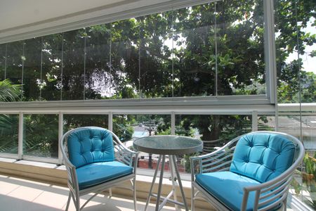 Apartamento à venda com 109m², 4 quartos e 2 vagasSala - Varanda