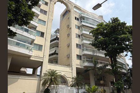 Apartamento à venda com 109m², 4 quartos e 2 vagasFachada
