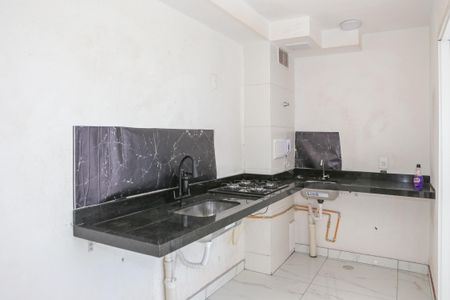 Apartamento para alugar com 33m², 2 quartos e sem vaga Apartamento para alugar com 33m², 2 quartos e sem vagaCozinha e Área de Serviço