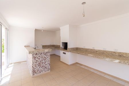 Casa de condomínio para alugar com 430m², 4 quartos e 4 vagasQuintal