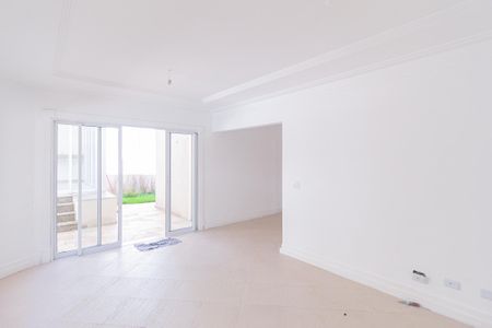 Casa de condomínio para alugar com 430m², 4 quartos e 4 vagasSala de TV