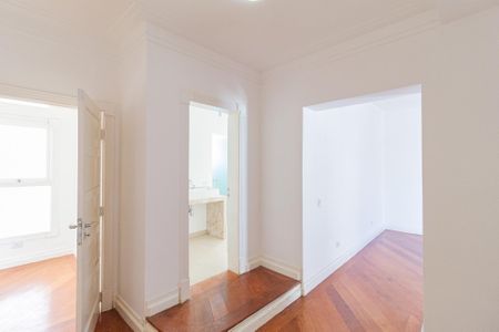 Casa de condomínio para alugar com 430m², 4 quartos e 4 vagasSuíte 4