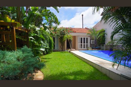 Casa à venda com 109m², 2 quartos e 2 vagas Casa à venda com 109m², 2 quartos e 2 vagasPátio