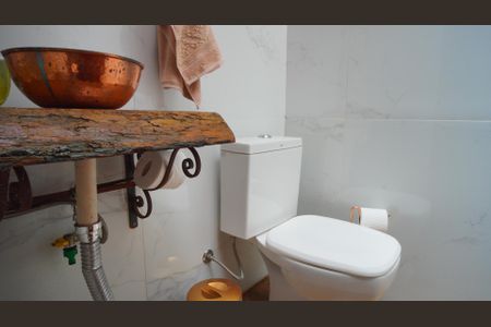 Casa à venda com 109m², 2 quartos e 2 vagas Casa à venda com 109m², 2 quartos e 2 vagasBanheiro 3 piscina