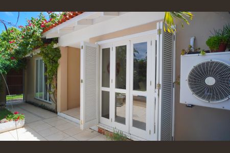 Fachada casa de casa à venda com 2 quartos, 109m² em Aberta dos Morros, Porto Alegre