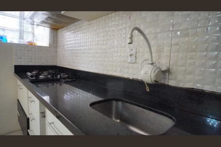 Casa à venda com 109m², 2 quartos e 2 vagas Casa à venda com 109m², 2 quartos e 2 vagasCozinha