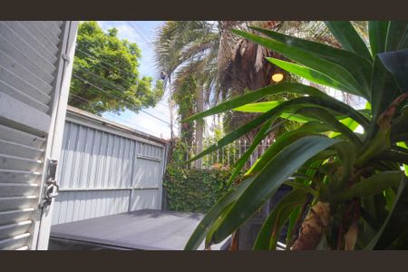 Casa à venda com 109m², 2 quartos e 2 vagas Casa à venda com 109m², 2 quartos e 2 vagasVista quarto 2