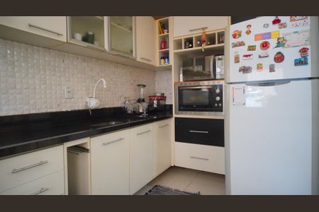 Casa à venda com 109m², 2 quartos e 2 vagas Casa à venda com 109m², 2 quartos e 2 vagasCozinha