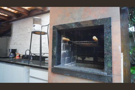 Casa à venda com 109m², 2 quartos e 2 vagas Casa à venda com 109m², 2 quartos e 2 vagasChurrasqueira