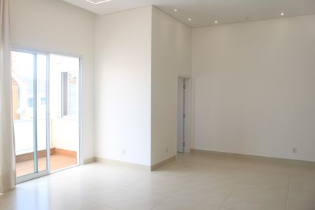 Casa à venda com 240m², 3 quartos e 4 vagasSala