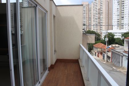 Casa à venda com 240m², 3 quartos e 4 vagasVaranda