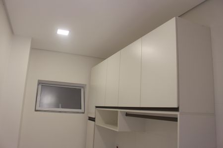 Casa à venda com 240m², 3 quartos e 4 vagasÁrea de Serviço