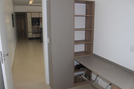 Casa à venda com 240m², 3 quartos e 4 vagasEscritório