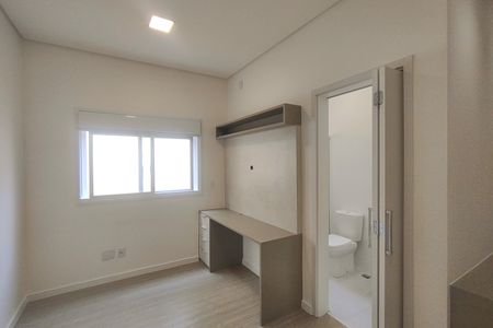 Casa à venda com 240m², 3 quartos e 4 vagas Casa à venda com 240m², 3 quartos e 4 vagasSuíte 2